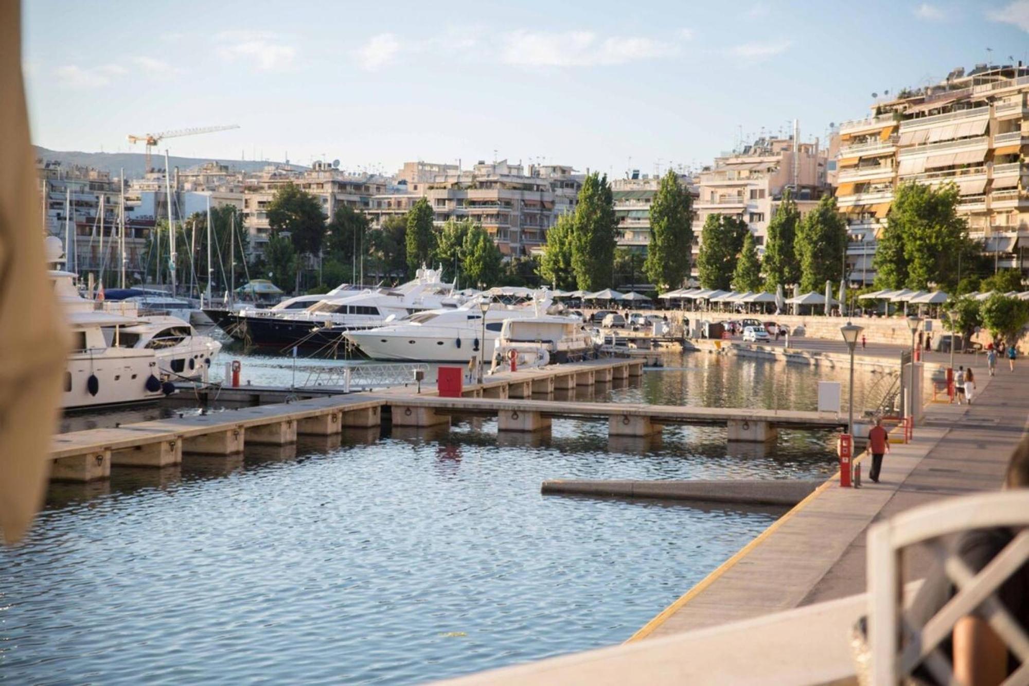Cozy Apartment With Sea View Next To Marina Zeas Piräus Exterior foto