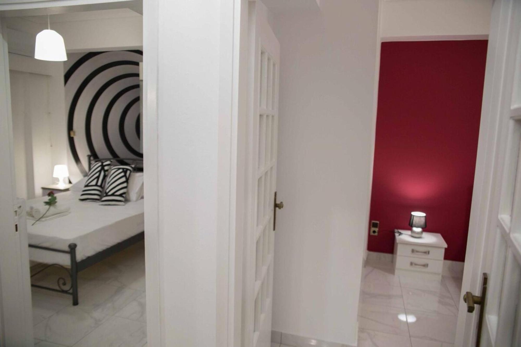 Cozy Apartment With Sea View Next To Marina Zeas Piräus Exterior foto