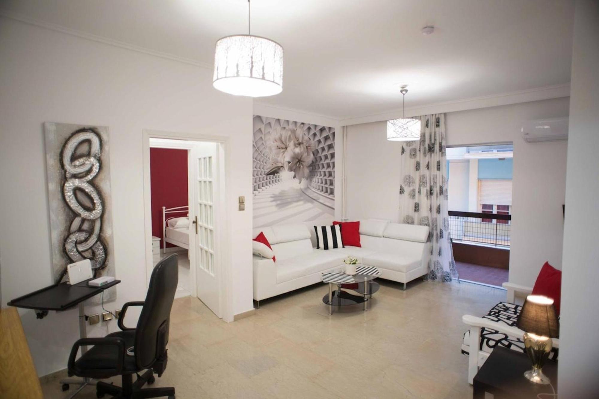 Cozy Apartment With Sea View Next To Marina Zeas Piräus Exterior foto